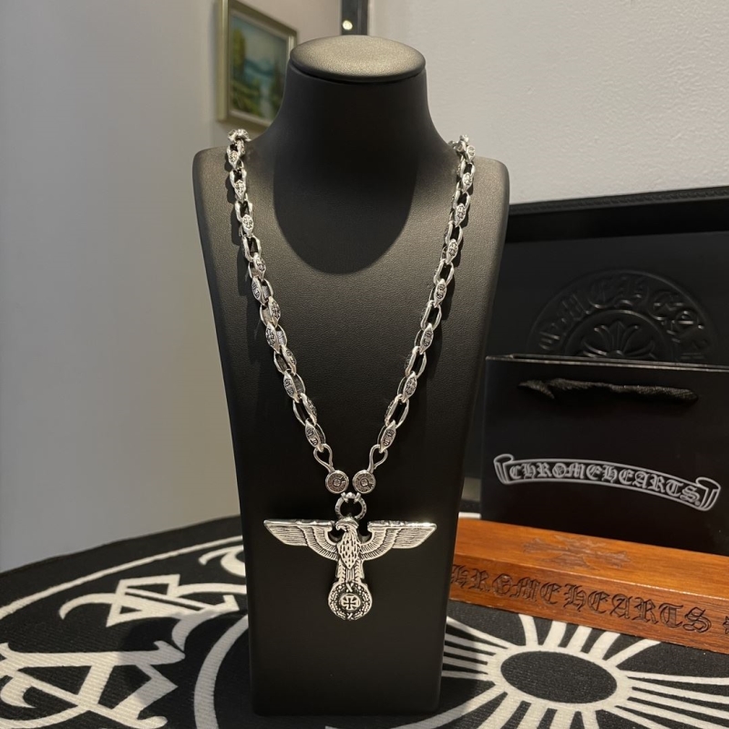 Ch**me He**ts necklaces